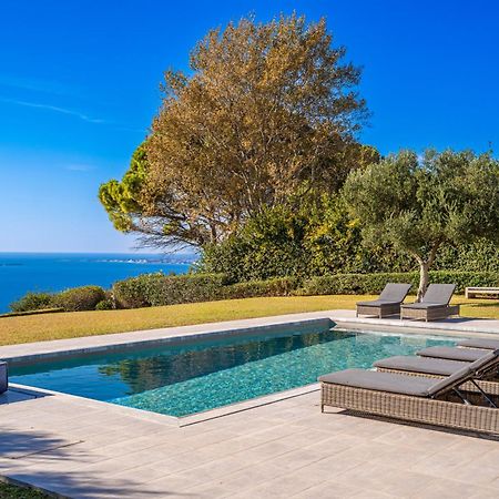 Grande Azzurro In Lakithra Villa Екстериор снимка