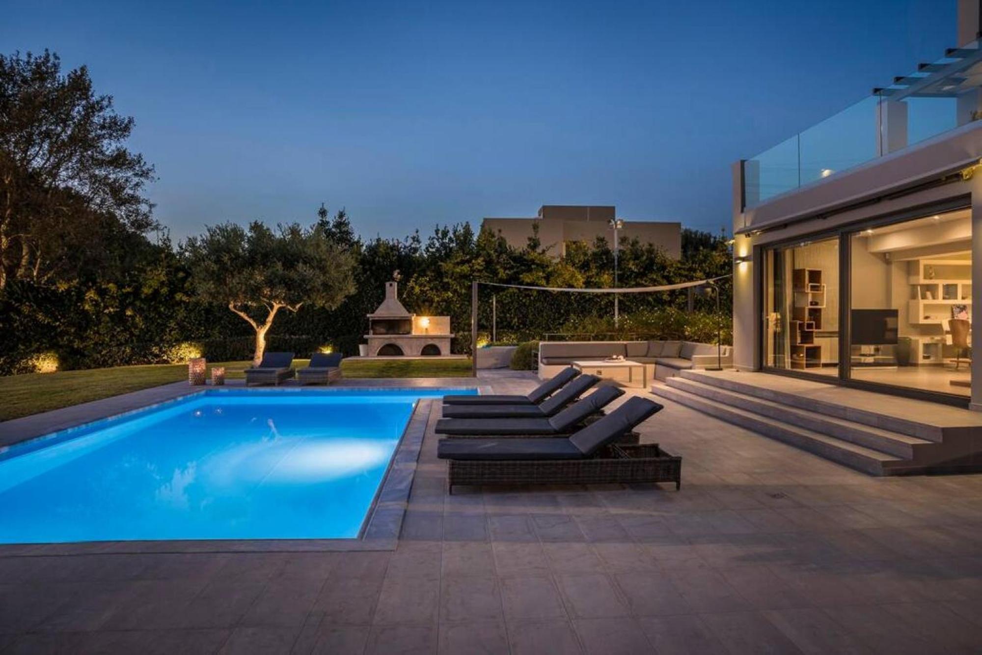 Grande Azzurro In Lakithra Villa Екстериор снимка