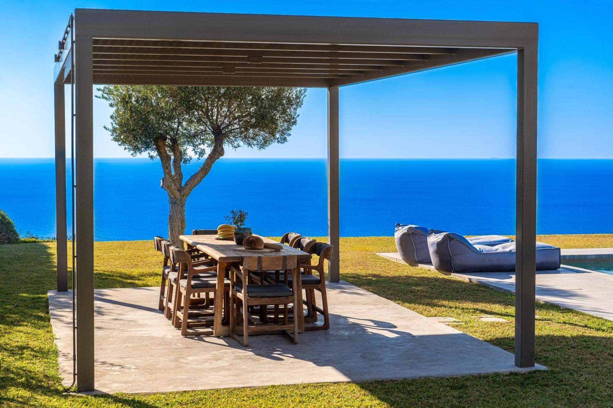 Grande Azzurro In Lakithra Villa Екстериор снимка