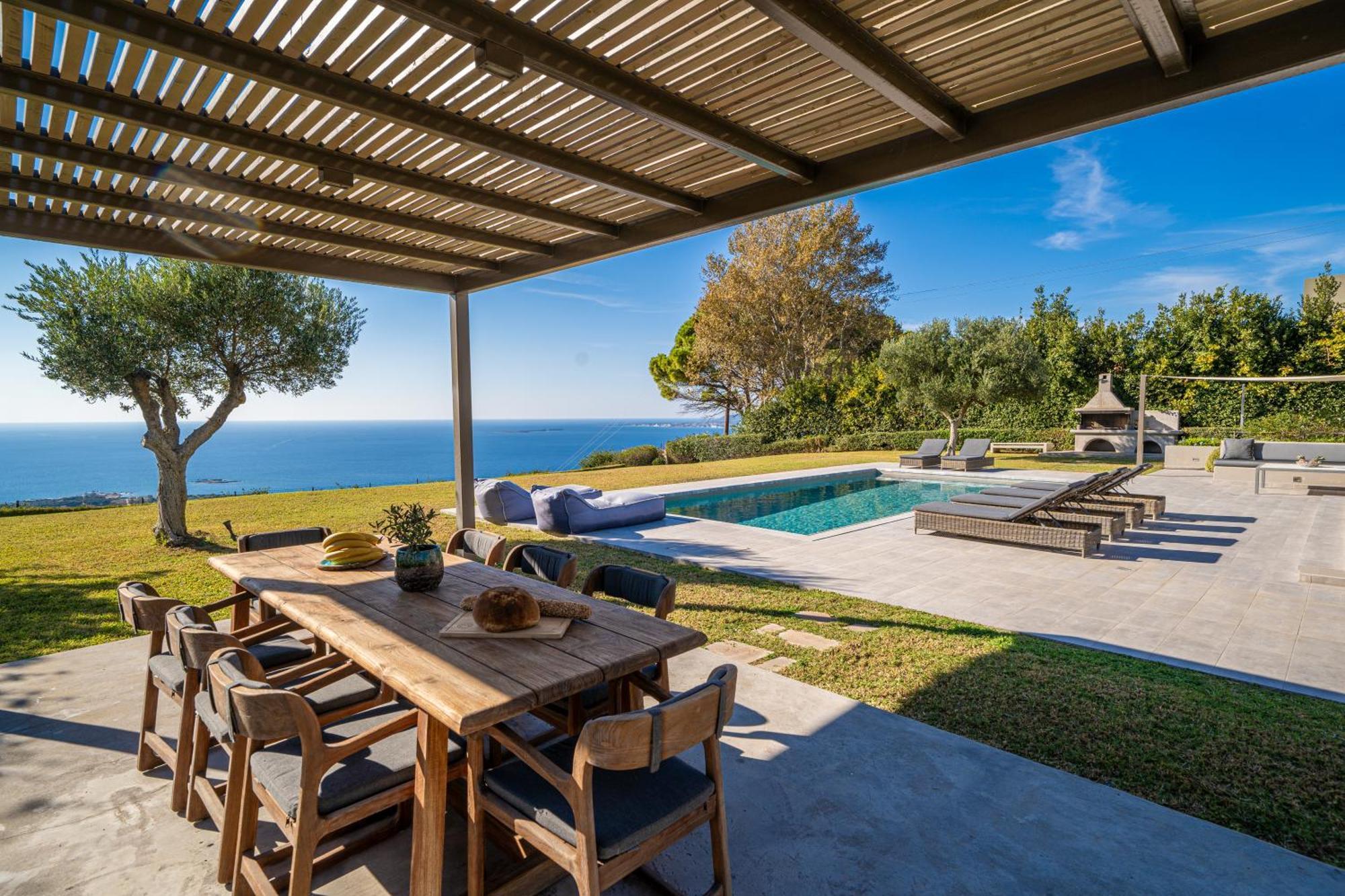 Grande Azzurro In Lakithra Villa Екстериор снимка